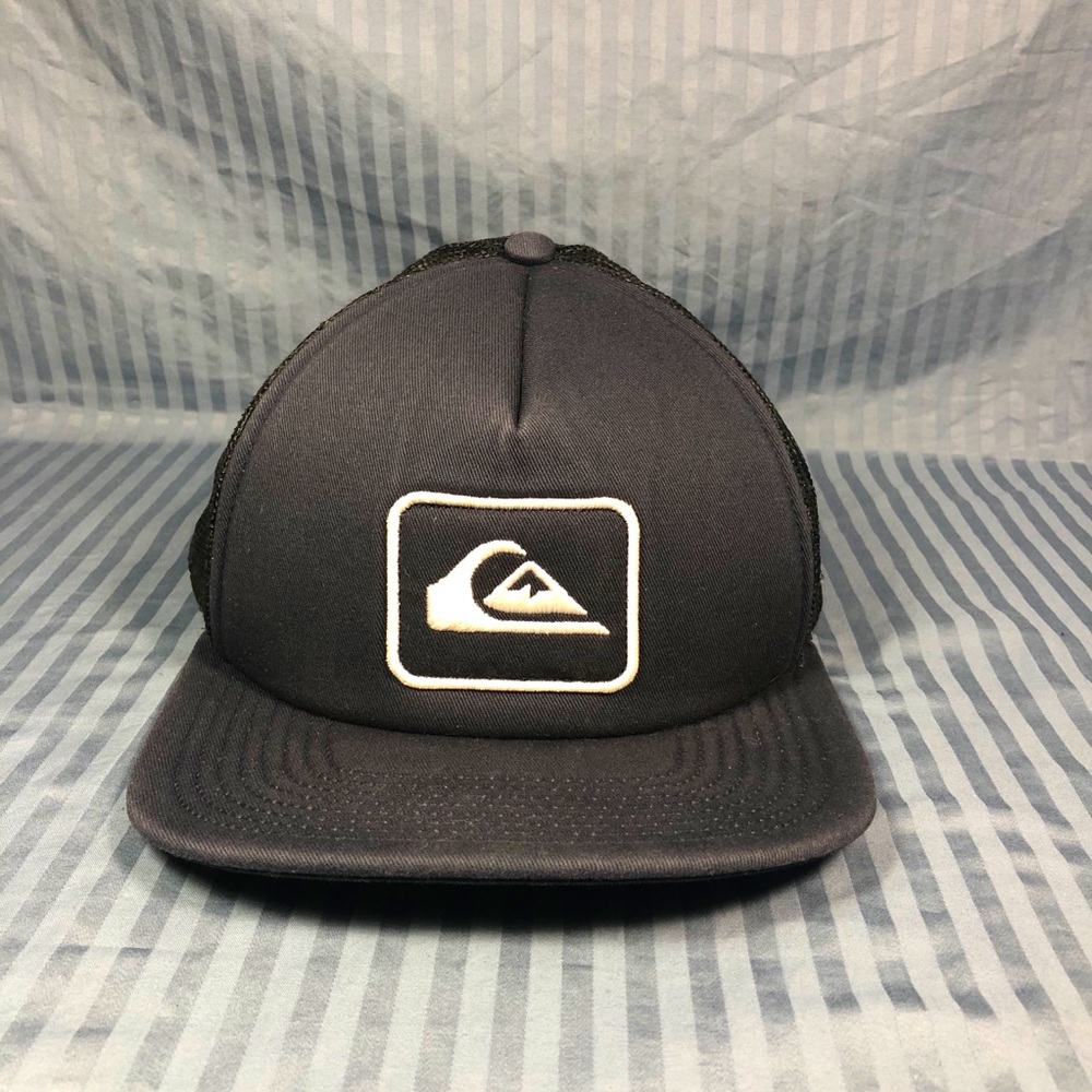 Men’s quicksilver trucker style SnapBack hat